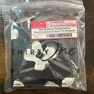 Thirty one mini All about the Benjamins wallet